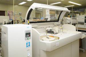 生化学自動分析装置の写真